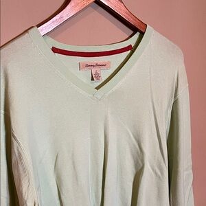 Tommy Bahama Men’s Mint V-Neck Long Sleeve Top